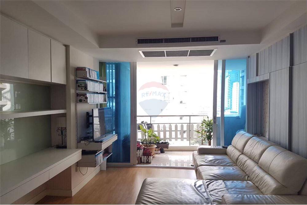 The Rajdamri Condo for rent